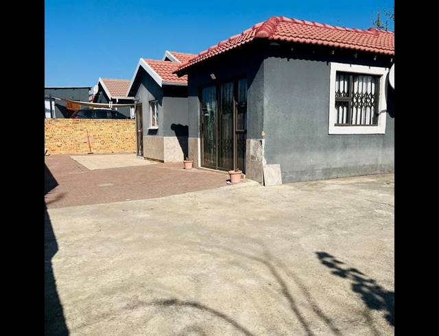 3 BEDROOM PROPERTY TO RENT IN COSMO CITY